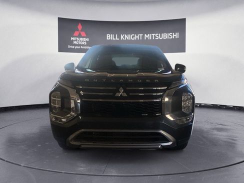 Used 2025 Mitsubishi Outlander SE FWD image 8