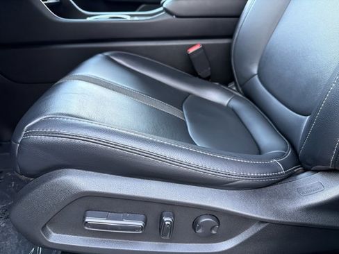 Used 2023 Honda Pilot EX-L image 12