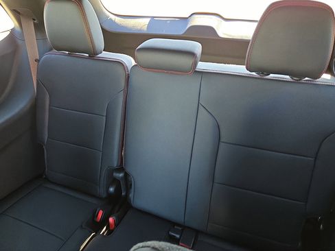 New 2026 Chevrolet Traverse RS image 15