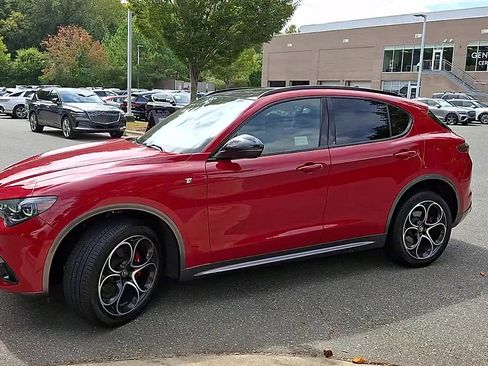 New 2024 Alfa Romeo Stelvio Ti image 4