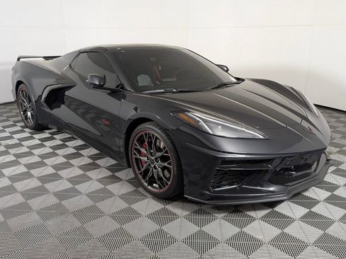 Used 2023 Chevrolet Corvette Stingray Premium Conv w/ Z51 Performance Package RWD image 9