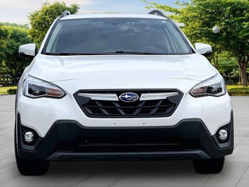 Used 2023 Subaru Crosstrek 2.5i Limited AWD/4WD image 2