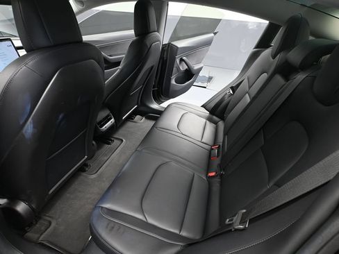 Used 2018 Tesla Model 3 Mid Range RWD image 34