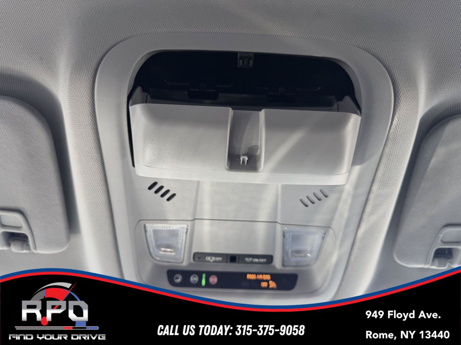 Used 2021 GMC Acadia SLE w/ Driver Convenience Package AWD/4WD image 36