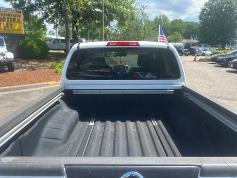 Used 2011 Nissan Frontier SV w/ SV Premium Utility Pkg image 24