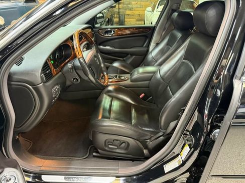 Used 2005 Jaguar XJ8 RWD image 22
