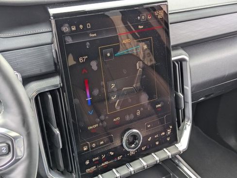 Used 2024 GMC Acadia Elevation image 21