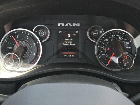 Used 2024 RAM 3500 Tradesman w/ Chrome Appearance Group AWD/4WD image 19