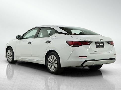 Used 2024 Nissan Sentra S image 3