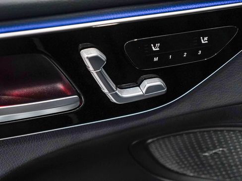 Used 2023 Mercedes-Benz C 300 Sedan image 24
