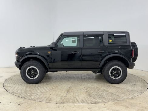 New 2025 Ford Bronco Badlands w/ Sasquatch Package image 2