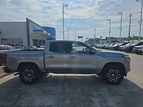 Used 2024 Chevrolet Colorado Z71 w/ Z71 Convenience Package 2 AWD/4WD image 6