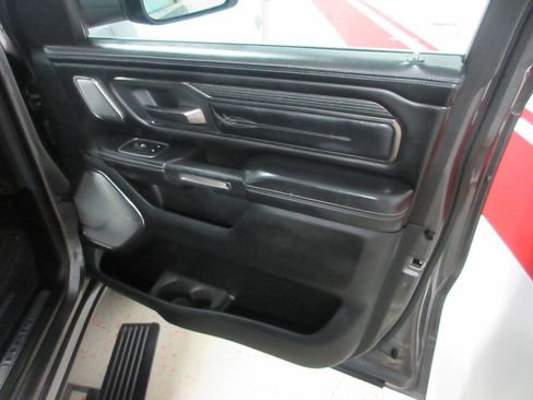 Used 2020 RAM 1500 Limited AWD/4WD image 38
