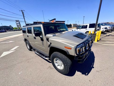 Used 2004 HUMMER H2 w/ Preferred Equipment Group AWD/4WD image 36