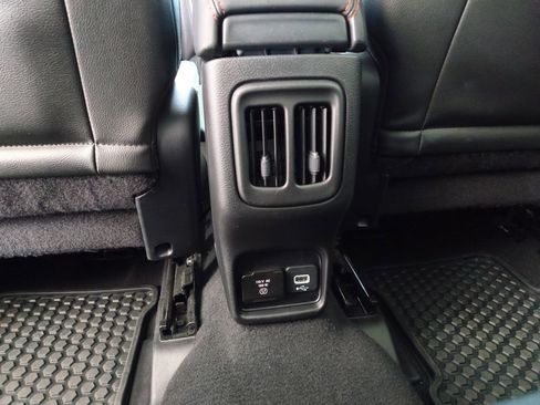 Used 2021 Jeep Compass Trailhawk image 24