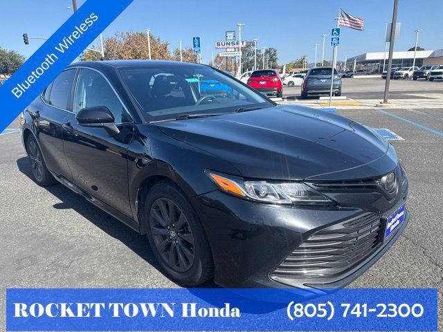 Used 2019 Toyota Camry LE FWD image 10