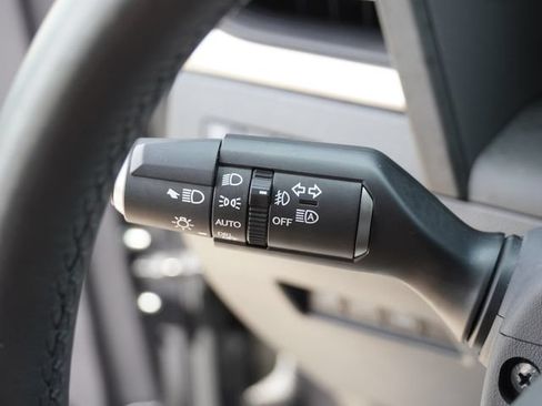 Used 2024 Lexus GX 550 w/ Accessory Package (2T) AWD/4WD image 32