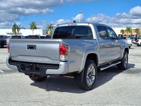 Used 2019 Toyota Tacoma Limited image 7