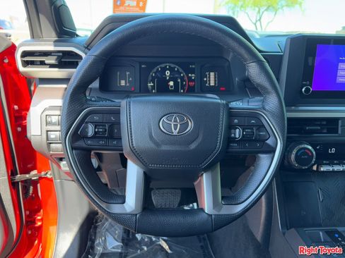 Certified 2025 Toyota Tacoma SR5 image 22