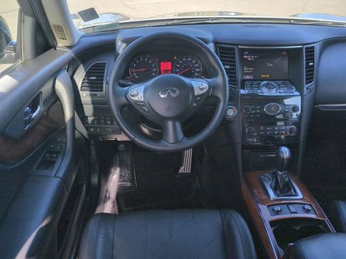 Used 2011 INFINITI FX35 AWD w/ Premium Pkg image 17