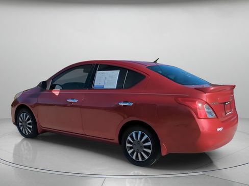 Used 2014 Nissan Versa SV FWD image 21