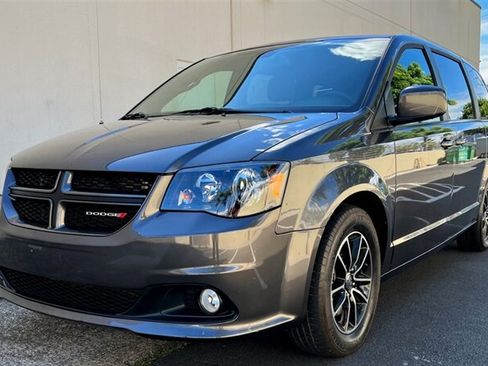 Used 2019 Dodge Grand Caravan GT FWD image 1