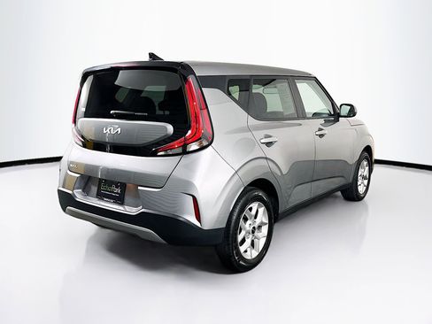 Used 2025 Kia Soul LX w/ LX Technology Package image 9