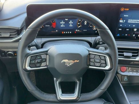 Used 2025 Ford Mustang GT Premium image 13