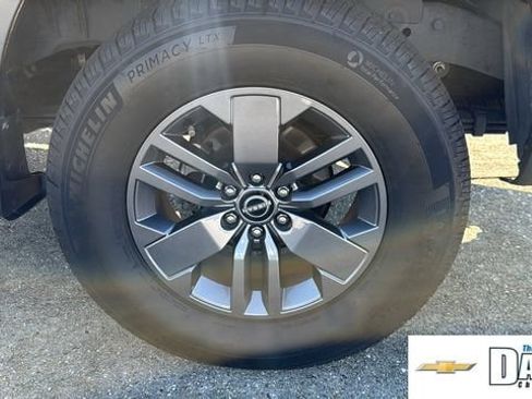 Used 2025 Nissan Frontier SV RWD image 6