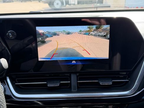 Used 2024 Chevrolet Trax RS w/ Driver Confidence Package image 14