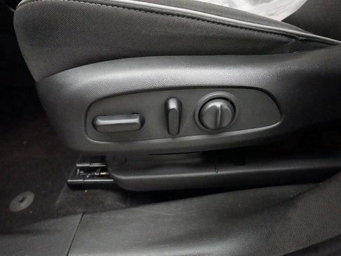 Used 2022 Chevrolet TrailBlazer LT w/ Driver Confidence Package image 28