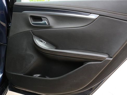 Used 2019 Chevrolet Impala LT w/ Sunroof and Spoiler Package FWD image 42