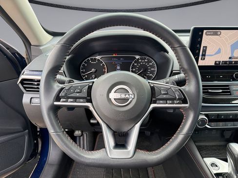 Used 2023 Nissan Altima 2.5 SR w/ SR Premium Package FWD image 21