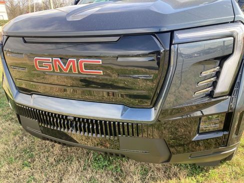 New 2026 GMC Sierra EV Elevation AWD/4WD image 8