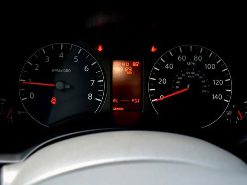 Used 2016 Nissan NV 3500 SV w/ SV Technology Package image 17