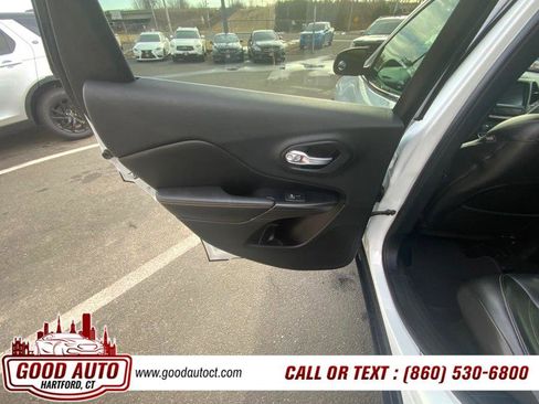 Used 2015 Jeep Cherokee Limited image 7