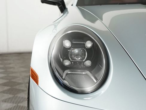 Certified 2022 Porsche 911 Carrera 4 AWD/4WD image 11