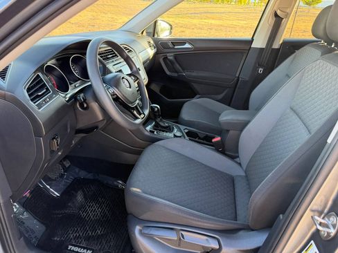 Used 2018 Volkswagen Tiguan S w/ 3rd Row Seat Package AWD/4WD image 17