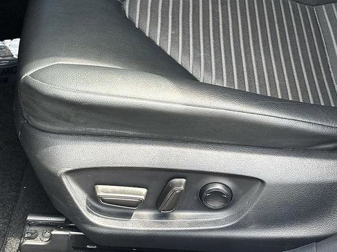 Used 2024 Toyota Camry SE FWD image 13