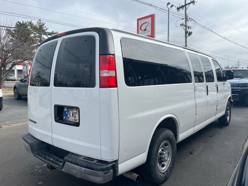 Used 2018 Chevrolet Express 3500 LT w/ LT Preferred Equipment Group image 6