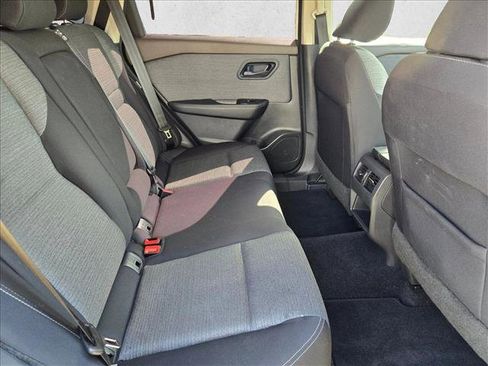 Used 2021 Nissan Rogue S image 18