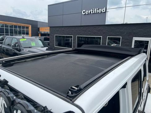 Used 2020 Jeep Wrangler Unlimited Rubicon w/ Uconnect 4C Nav & Sound Group AWD/4WD image 34