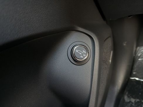 New 2026 Chevrolet TrailBlazer RS w/ Convenience Package image 8