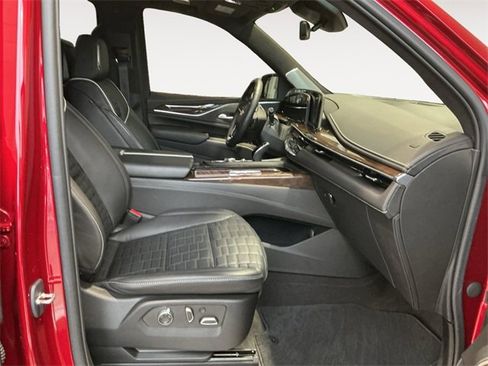 Certified 2023 Cadillac Escalade ESV Sport Platinum w/ LPO, ONYX Package image 13