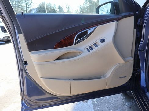 Used 2013 Buick LaCrosse Premium w/ Entertainment Package image 11