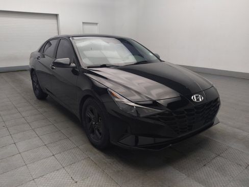 Used 2022 Hyundai Elantra SEL w/ Convenience Package FWD image 13