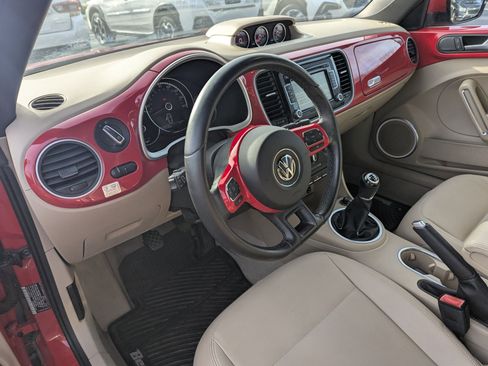 Used 2014 Volkswagen Beetle TDI image 7