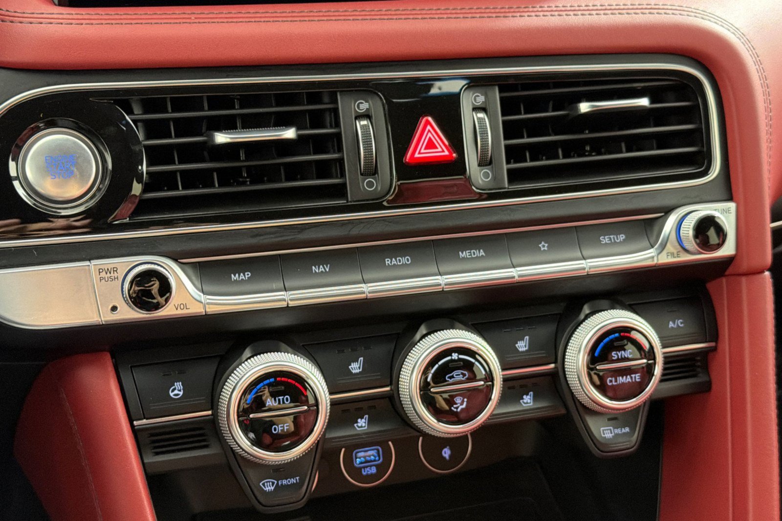 Used 2022 Genesis G70 3.3T Launch Edition AWD/4WD image 18