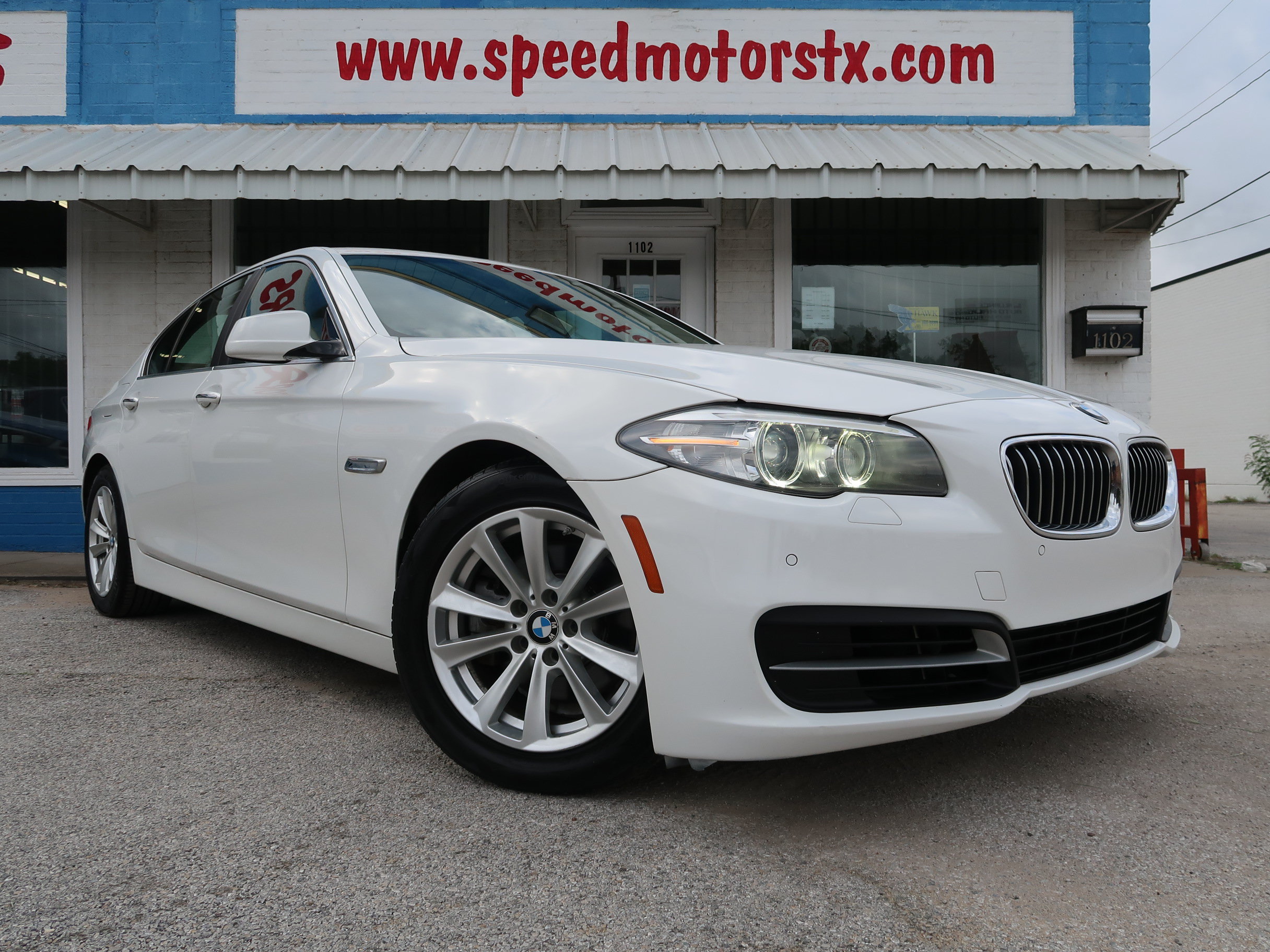 Used 2014 BMW 528i Sedan RWD image 2