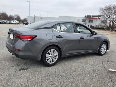Used 2024 Nissan Sentra S image 12